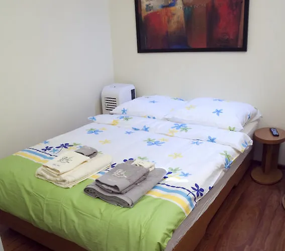 Проживання в сім'ї Al-tour *